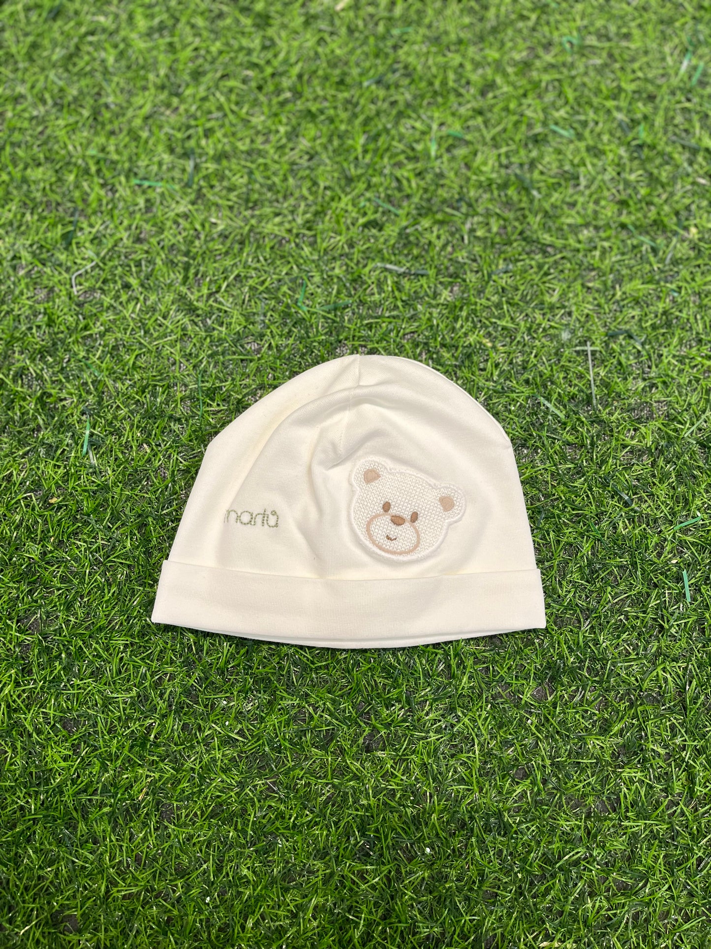 MARLU’ - cappellino in Jersey di cotone vaniglia/verde corredino p/e