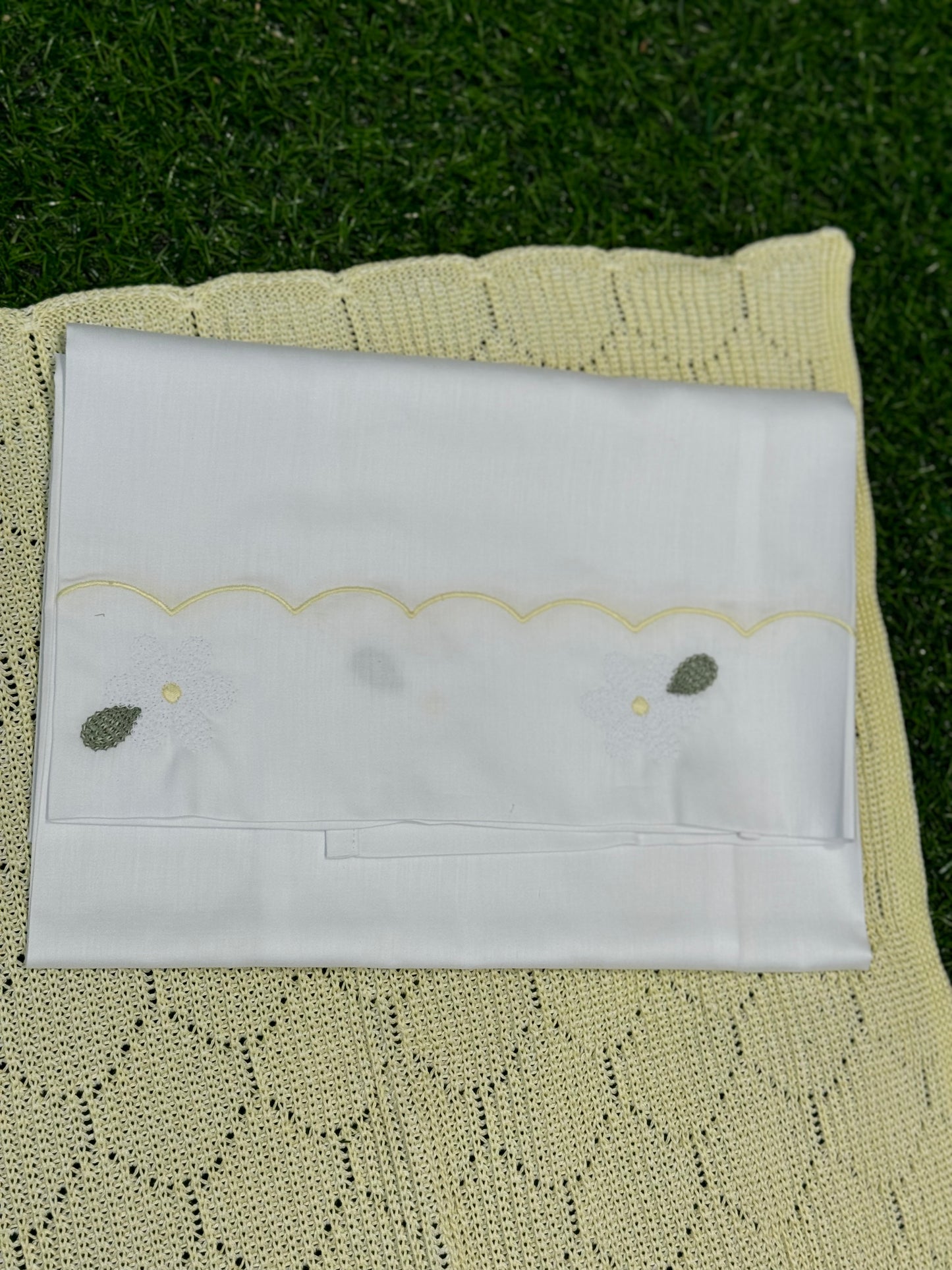 MARLU’ - set lenzuolino bianco/giallo corredino p/e