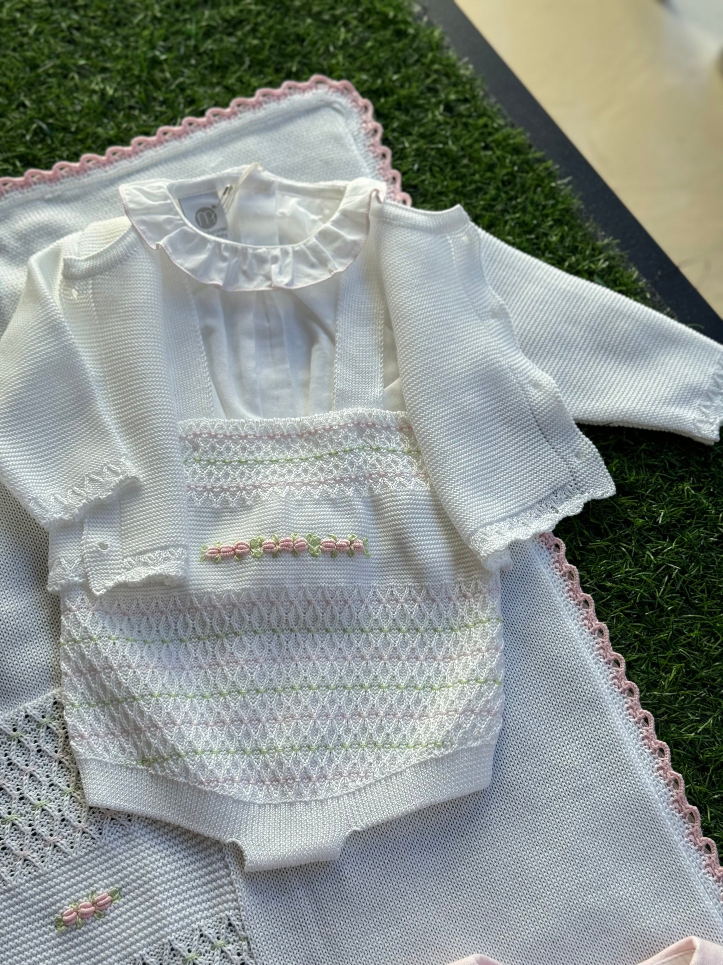 MARLU’ - completo 3pz in filo di cotone bianco/rosa pesco/lime corredino p/e