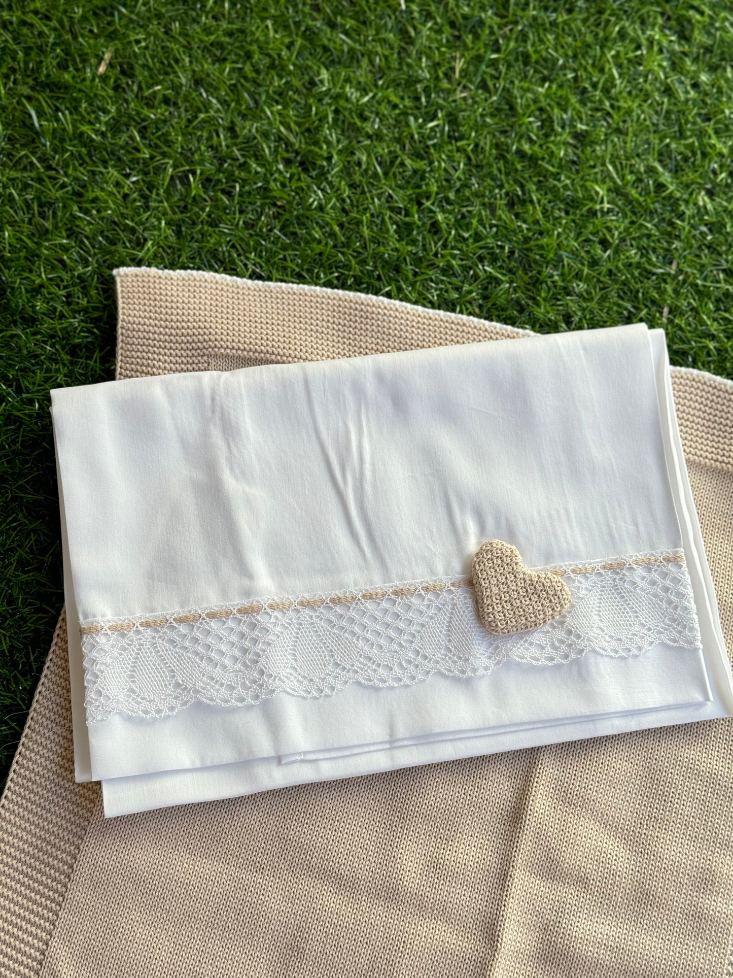 MARLU’ - set lenzuolino bianco/sabbia corredino p/e