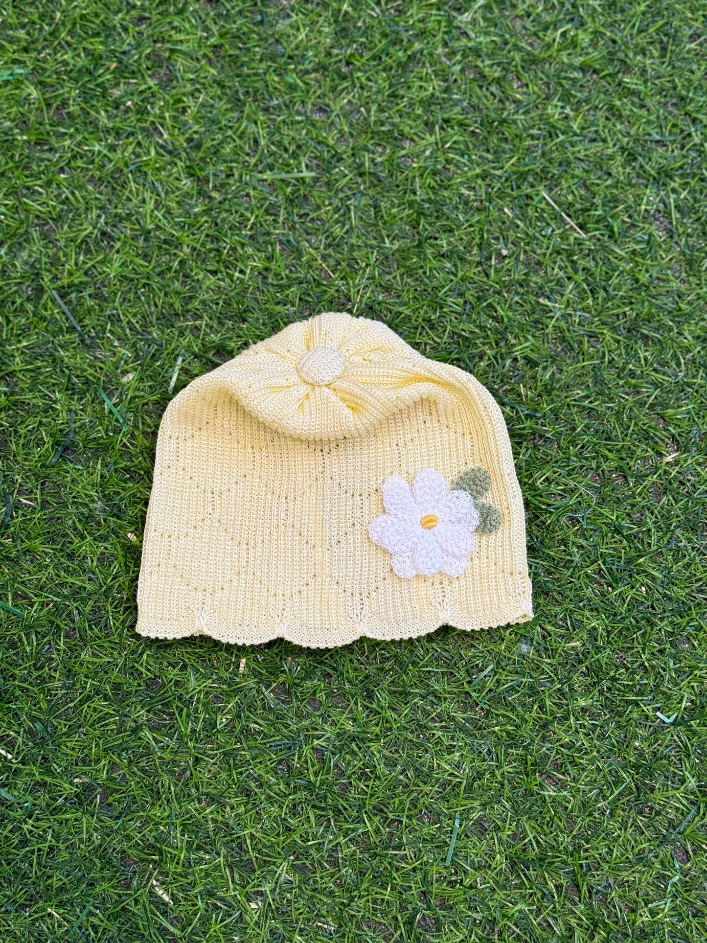 MARLU’ - cappellino in filo di cotone bianco/giallo corredino p/e