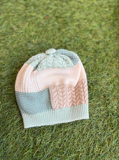 MARLÙ - cappellino in lana 100% lichene / mandorla ( set n 60) invernale