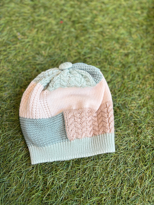 MARLÙ - cappellino in lana 100% lichene / mandorla ( set n 60) invernale
