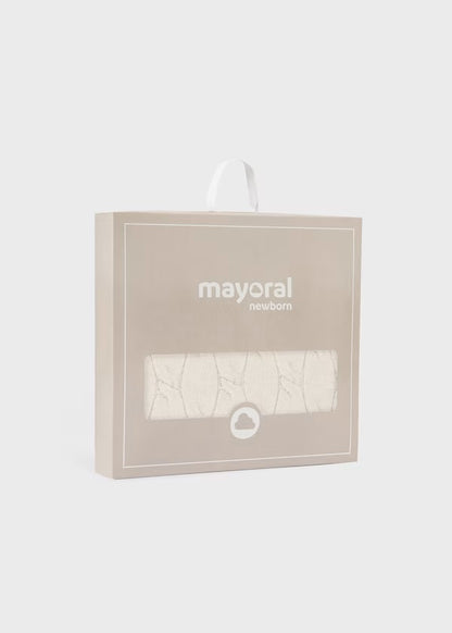 MAYORAL-copertina beige-invernale