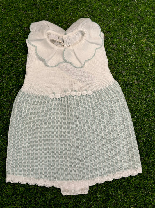 MARLU’ - tutina smanicata in filo di cotone bianco/verde salvia corredino p/e