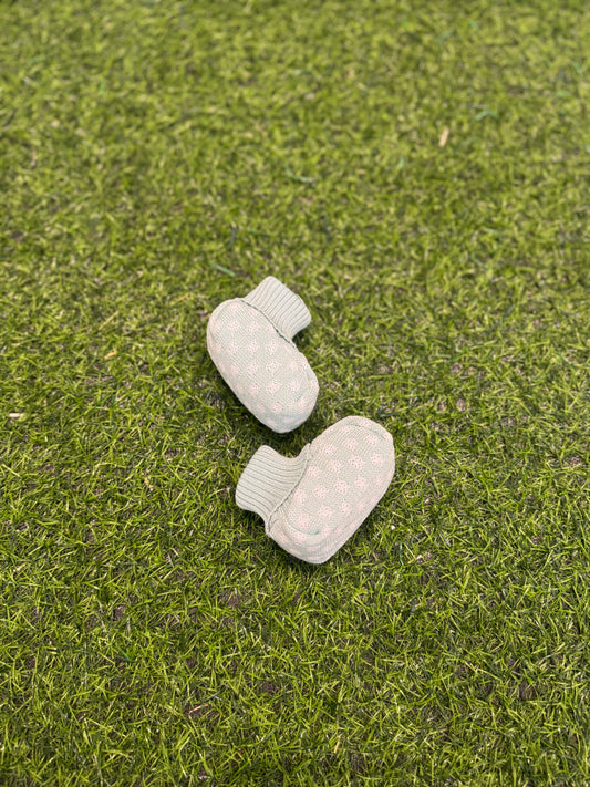 MARLU’ - scarpine in filo di cotone salvia/vaniglia corredino p/e